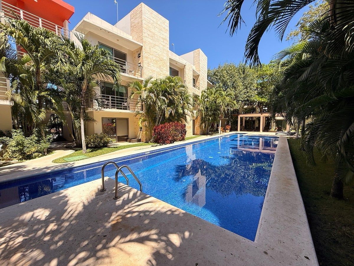 Palmeiras | Condo de 2 Recamaras en Venta en Playa del Carmen, foto 1 de 32
