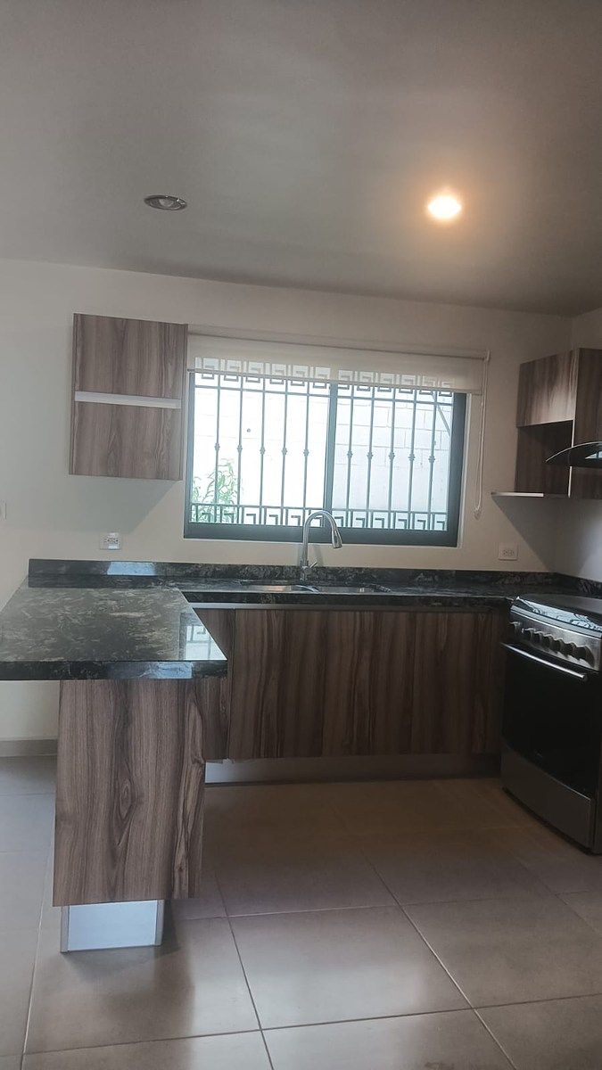 Casa en Ferrara Residencial, García, foto 3 de 10