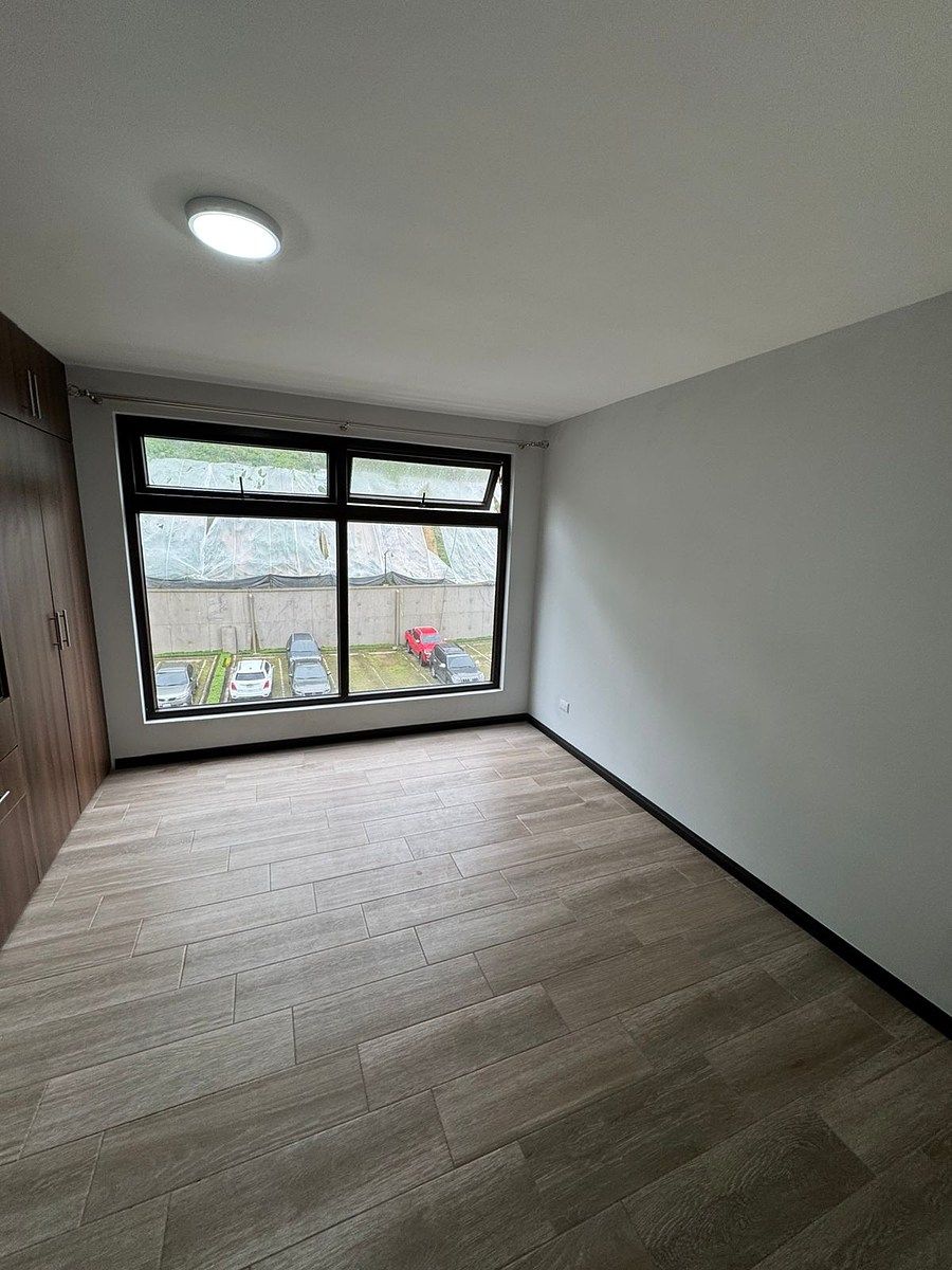 Apartamento en renta en zona 16 - Image 2