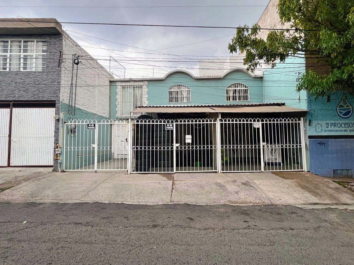 "OPORTUNIDAD" CASA HABITACION CON LOCALES COMERCIALES, foto 1 de 20