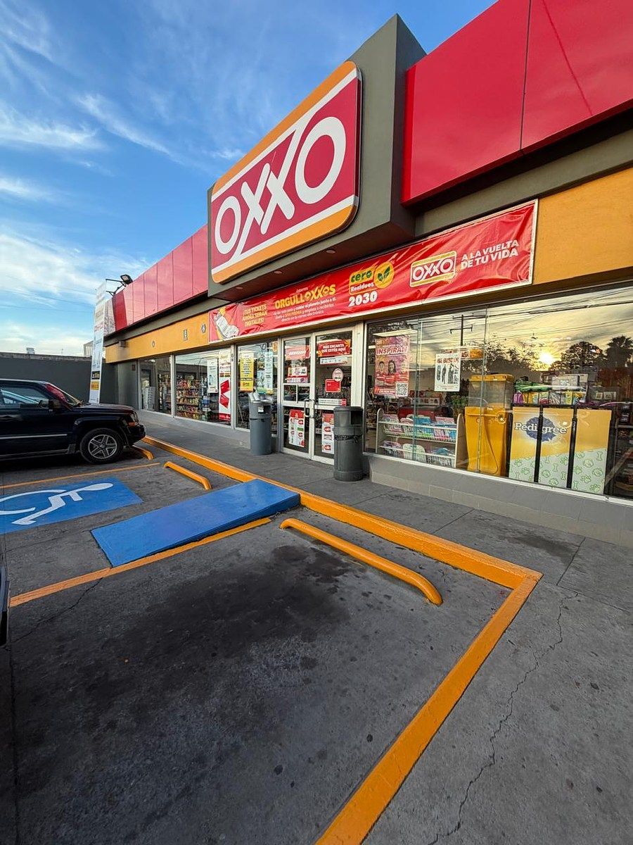 LOCAL EN VENTA  ACTUALMENTE OXXO., foto 1 de 3