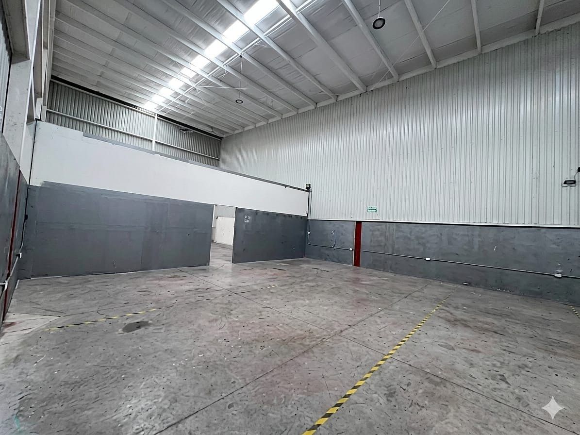 Industrial Warehouse in Los Olvera, Corregidora, photo 3 of 13