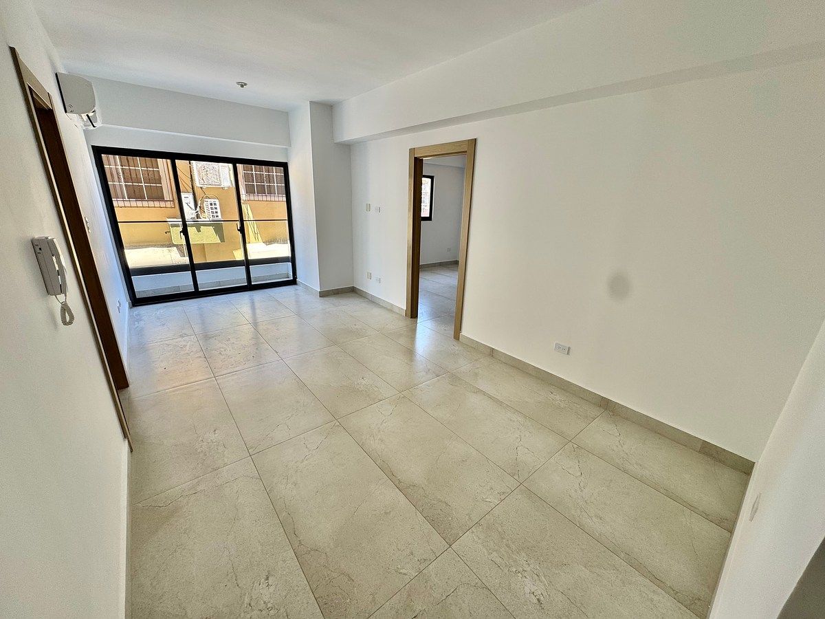 Apartamento Nuevo en Evaristo Morales con L/B, foto 1 de 21