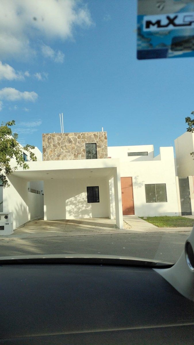 Casa en renta en privada Lunare en Cholul, foto 1 de 38