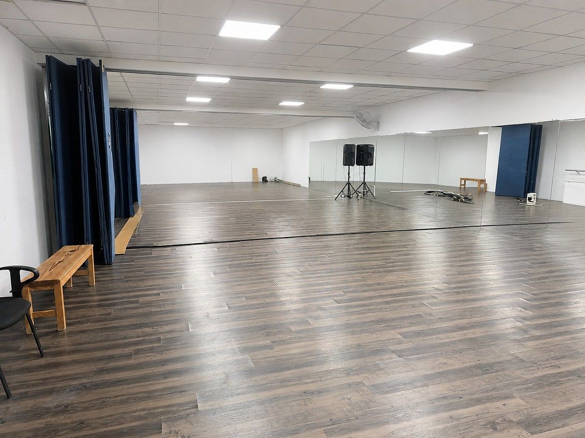 Piso Completo en Alquiler en El Millón – Ideal para Oficinas, Academia o Call Ce, foto 1 de 7