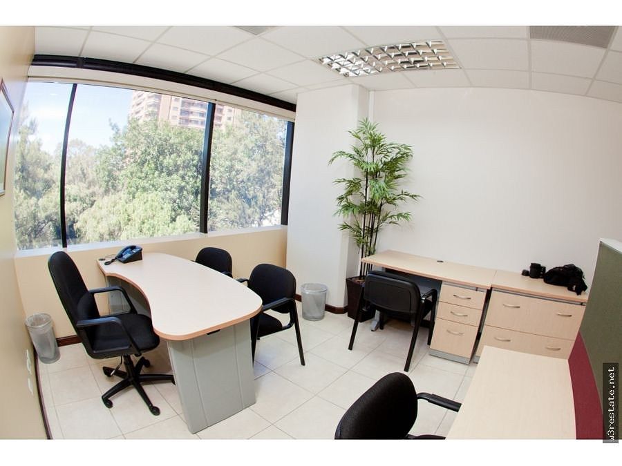 OFICINA AMUEBLADA EN ALQUILER – DESIGN CENTER, ZONA 10 | - Image 4