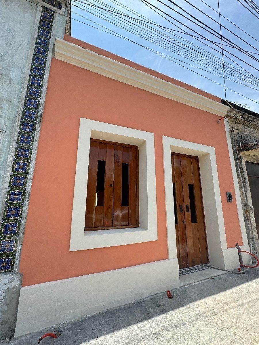 CASA À VENDA- ALUGUEL LOCALIZADA NO CENTRO DE MÉRIDA, foto 1 de 7