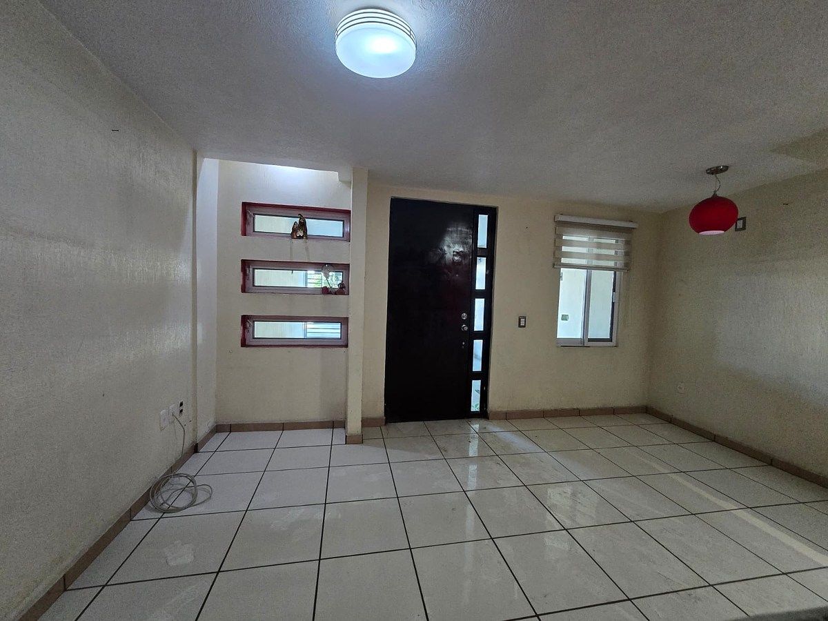 Casa en Villas Terranova, Tlajomulco de Zúñiga, foto 4 de 34