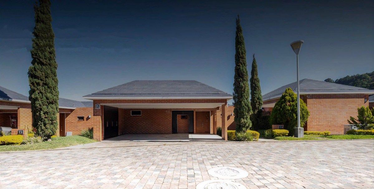 Amplia Residencia en Venta  Bellas Luces - Image 1