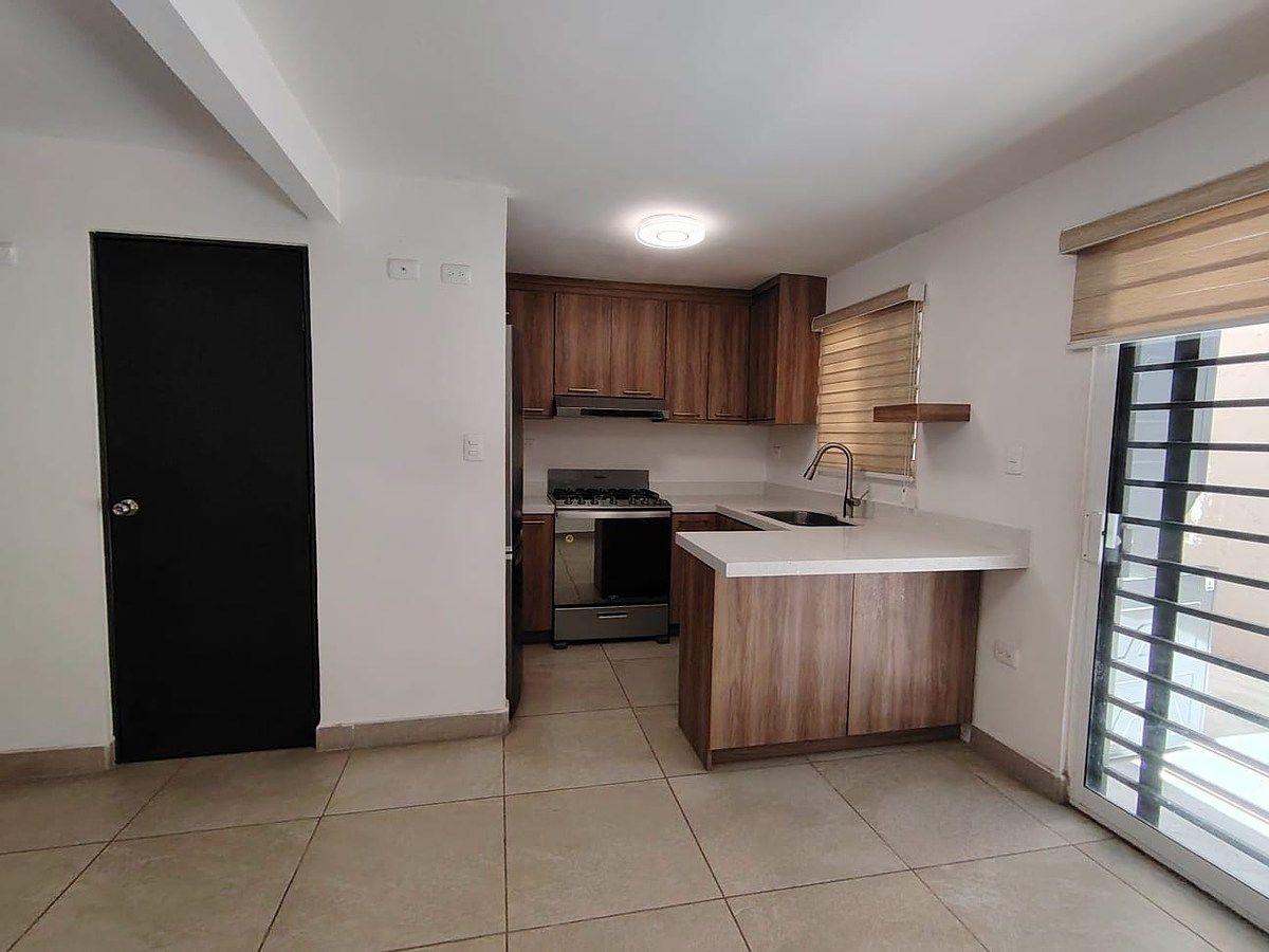 Casa Nueva en Renta, en Privada. Tres Recamaras. Ampliación Guaycura, foto 1 de 35