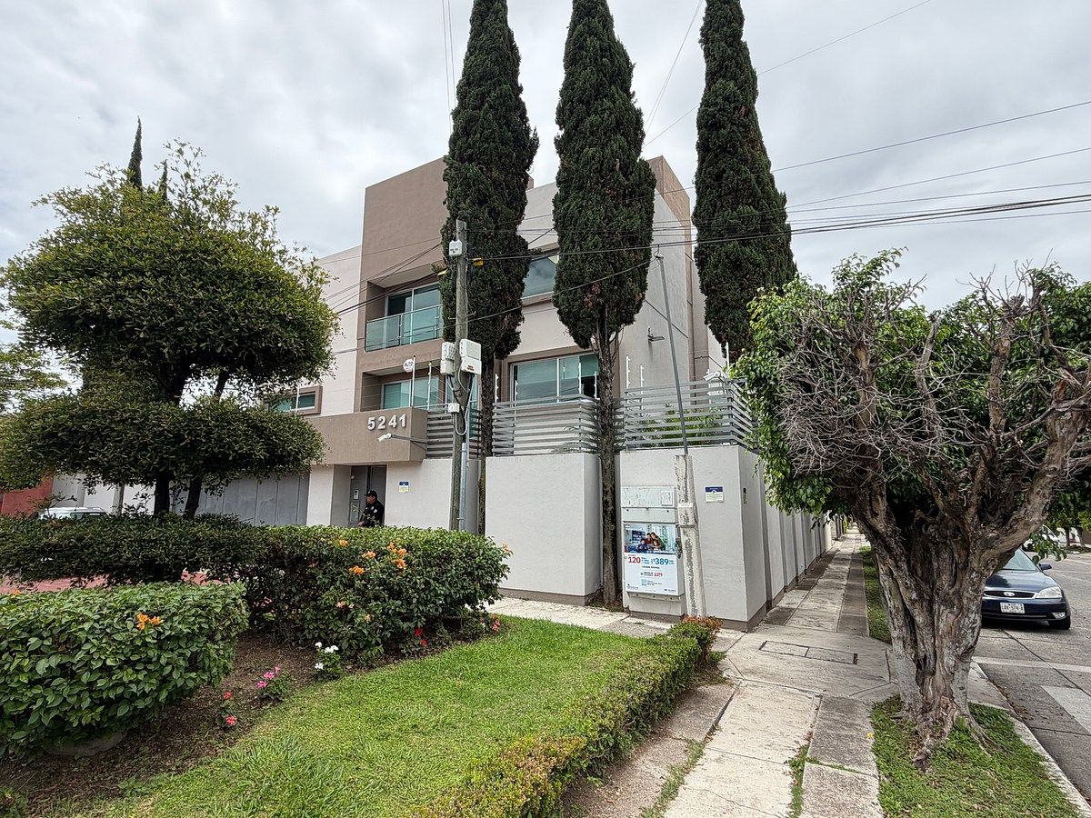 Oficina en Fraccionamiento Jardines de Guadalupe, Zapopan, foto 2 de 27
