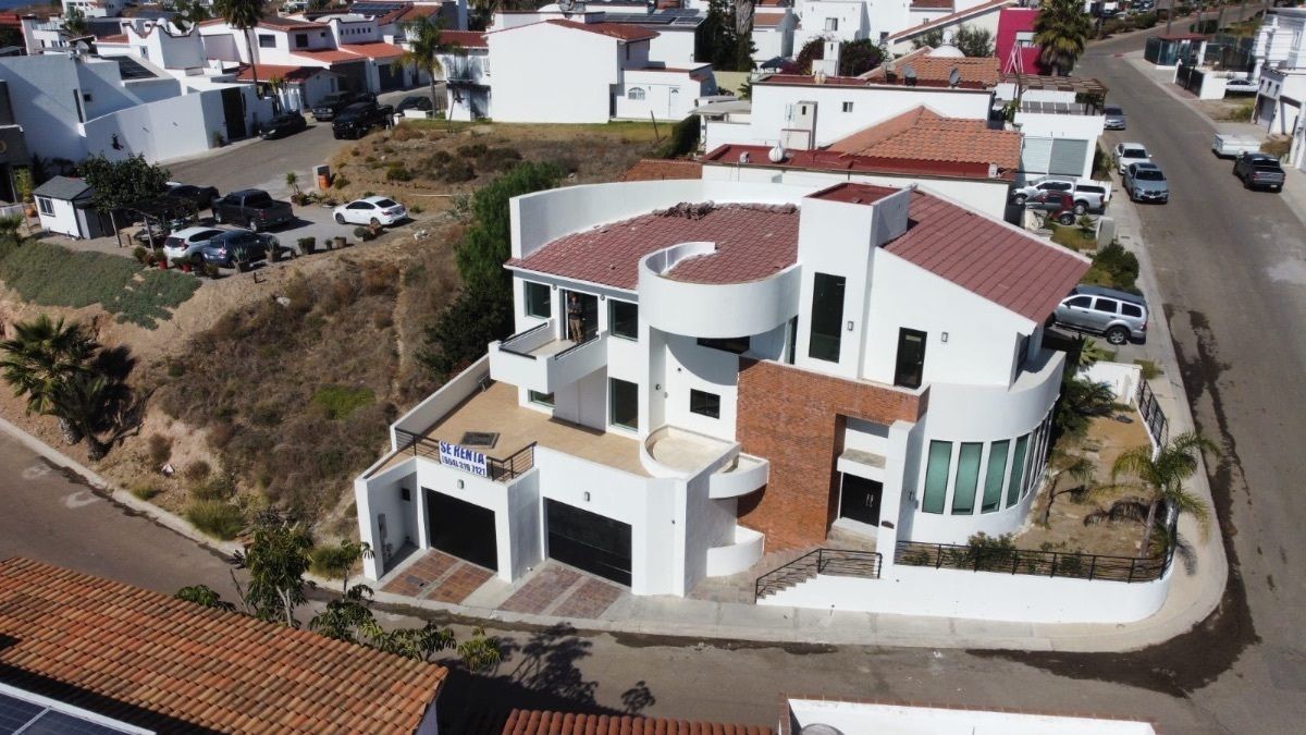 House in Real del Mar, Tijuana, photo 2 of 19