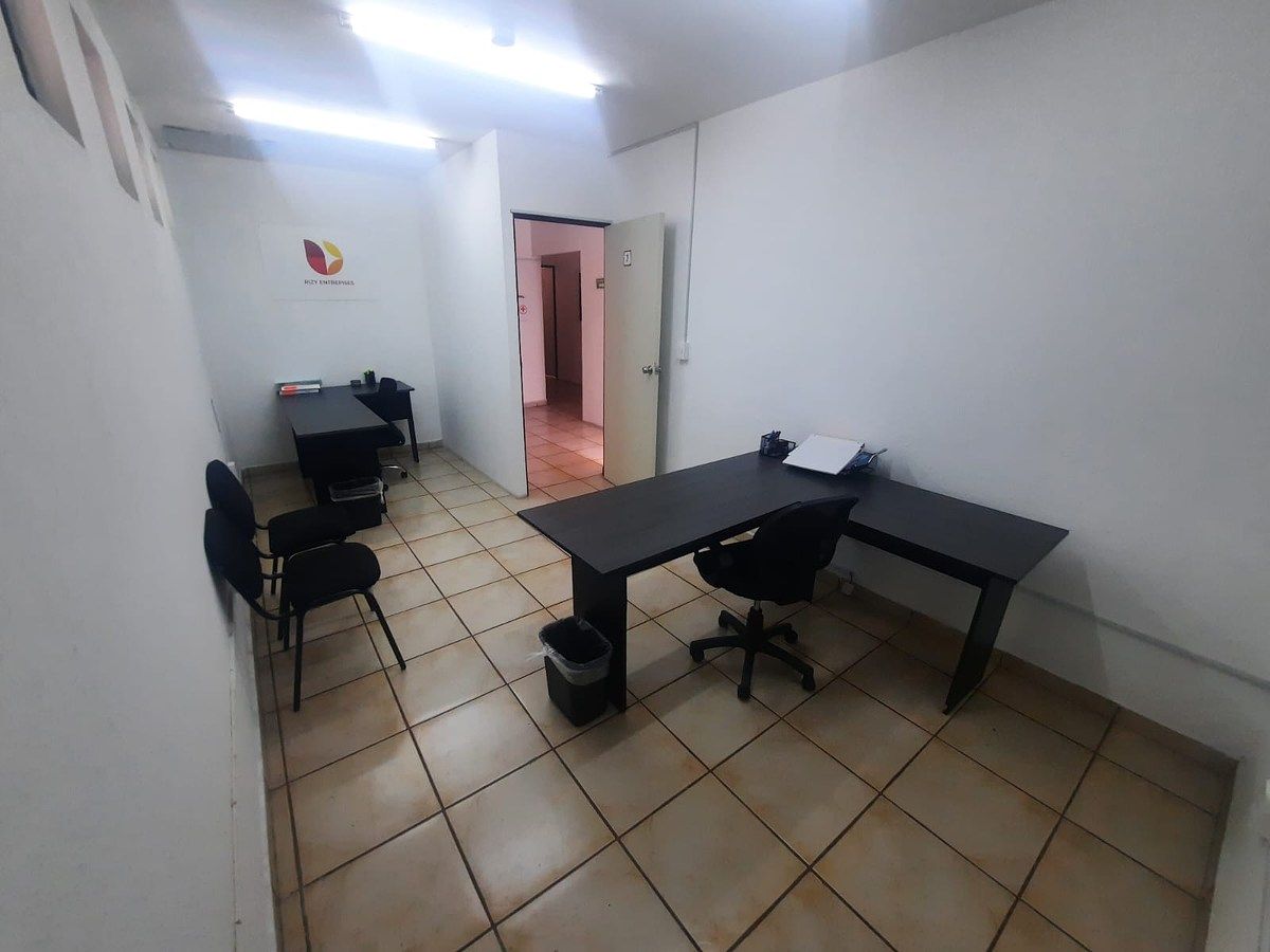 Oficina en renta con servicios incluidos en Las Rosas, foto 1 de 4