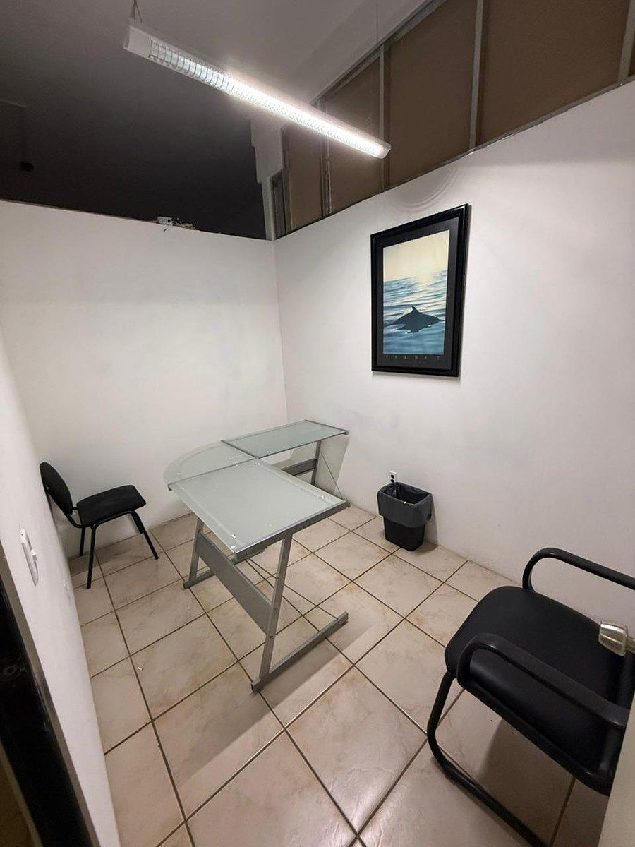 Oficina en renta con todos los servicios en Las Rosas, foto 1 de 4