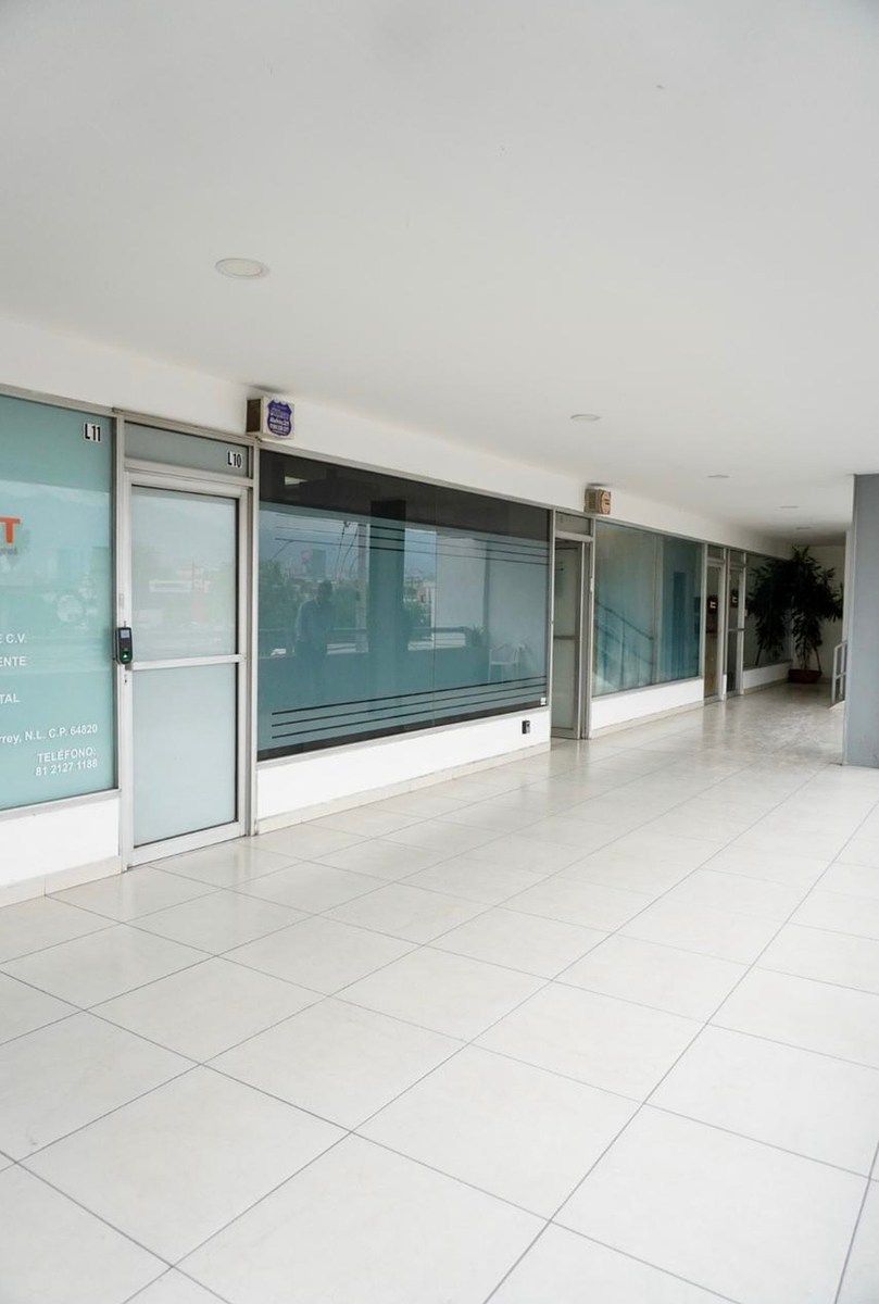 Retail Space in Plaza Revolución, Monterrey, photo 6 of 7