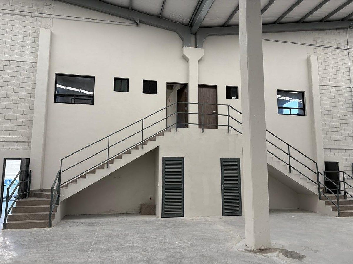 Commercial Storage Unit in Terra Park Santa Catarina, Santa Catarina, photo 6 of 23