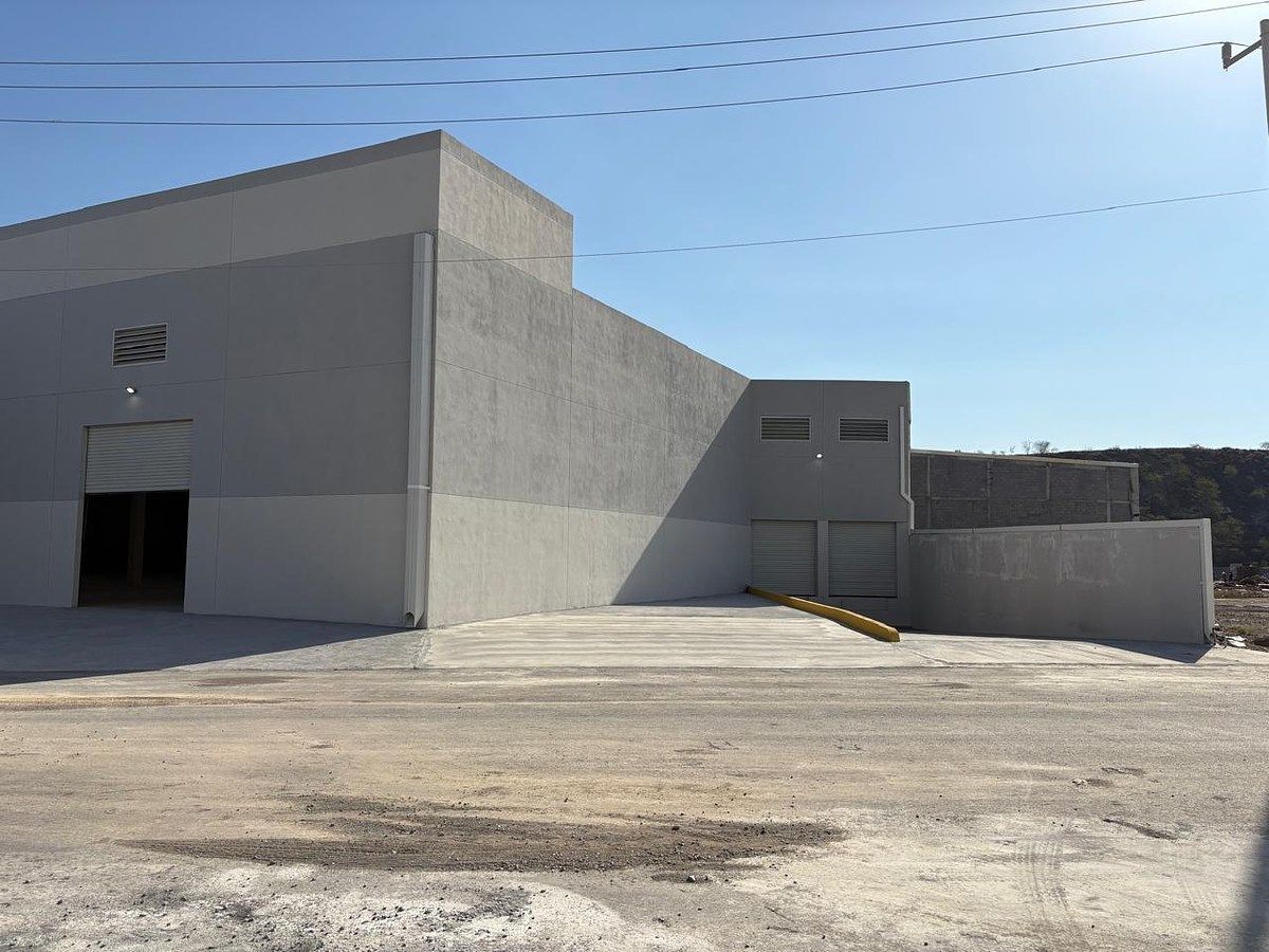 Commercial Storage Unit in Terra Park Santa Catarina, Santa Catarina, photo 15 of 23