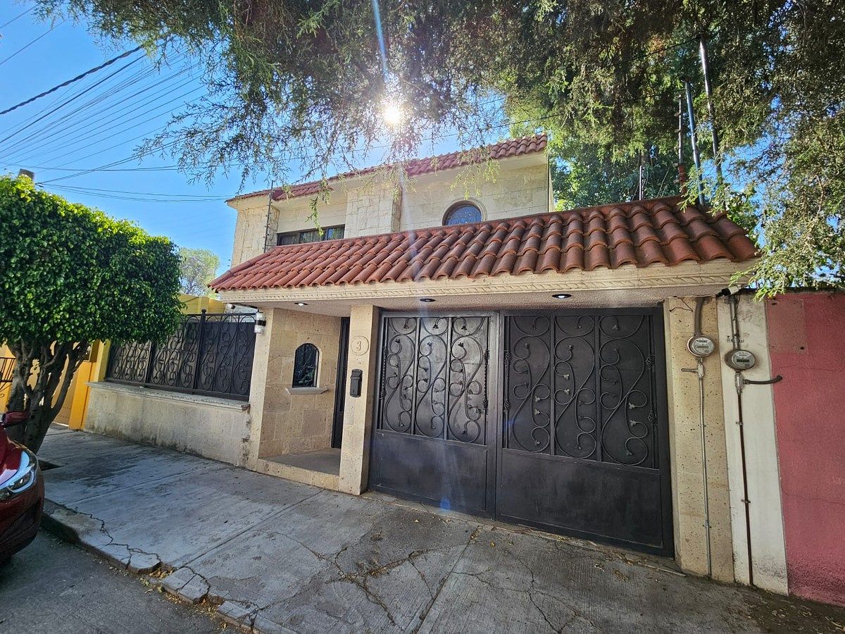 Casa en Venta en Jardines de San Mateo, Naucalpan, foto 1 de 13