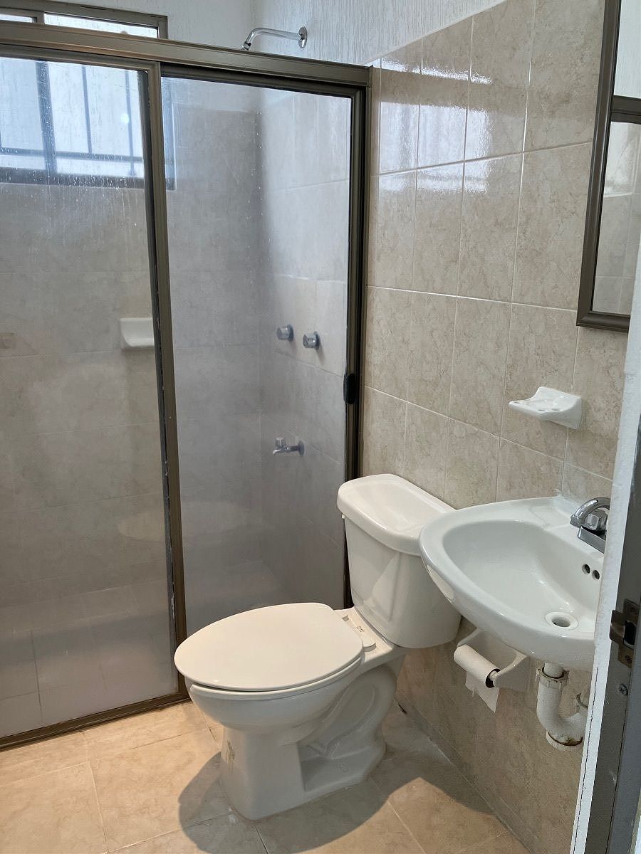 Baño completo, foto 9 de 18