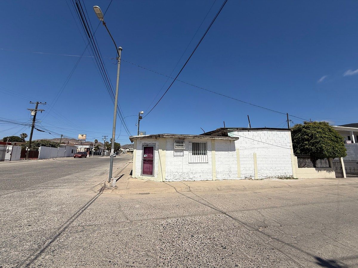 Commercial Storage Unit in California, Ensenada, photo 3 of 18