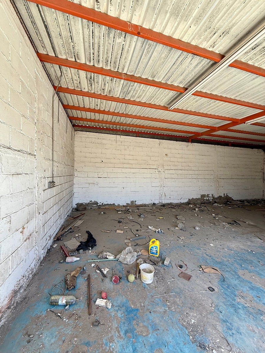 Commercial Storage Unit in California, Ensenada, photo 7 of 18
