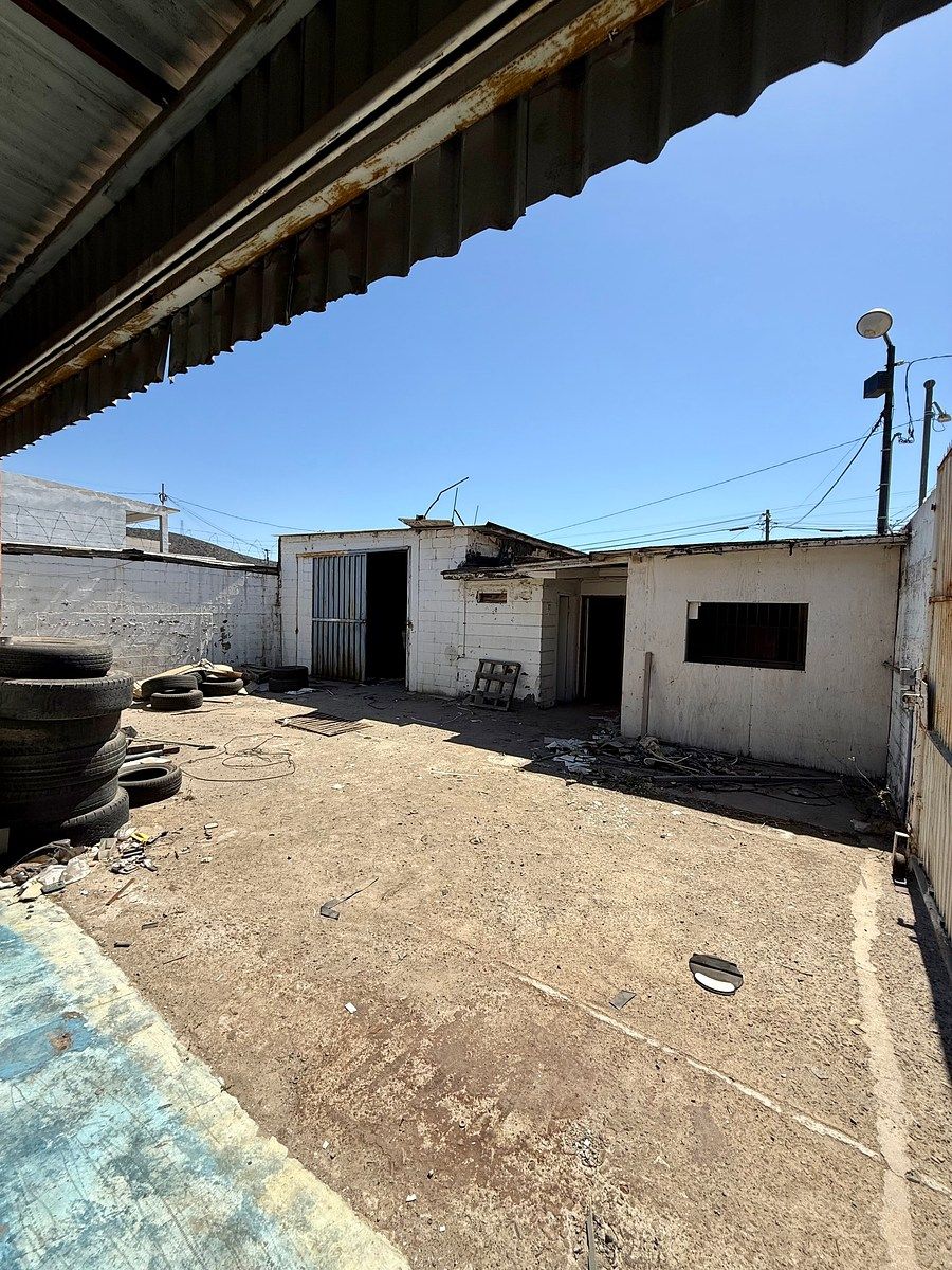 Commercial Storage Unit in California, Ensenada, photo 10 of 18