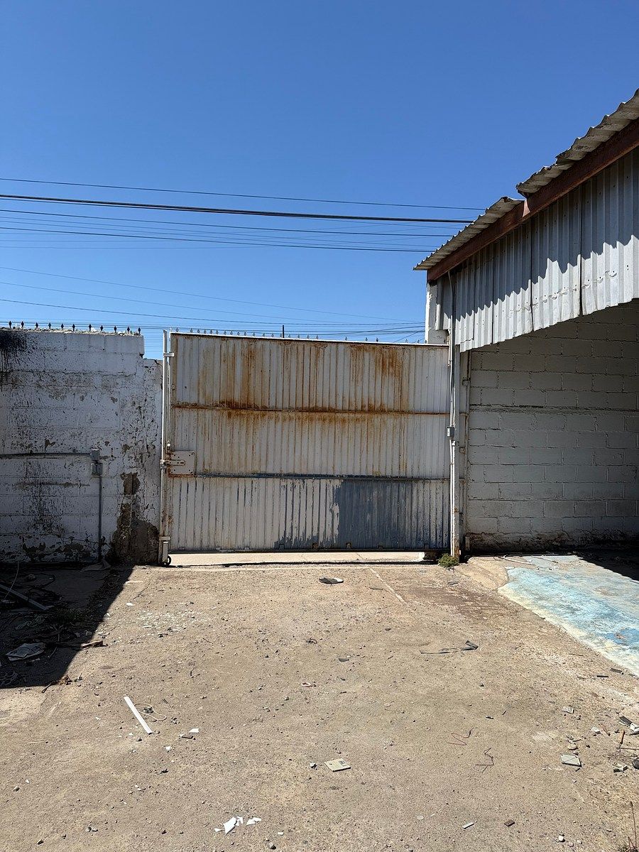Commercial Storage Unit in California, Ensenada, photo 11 of 18