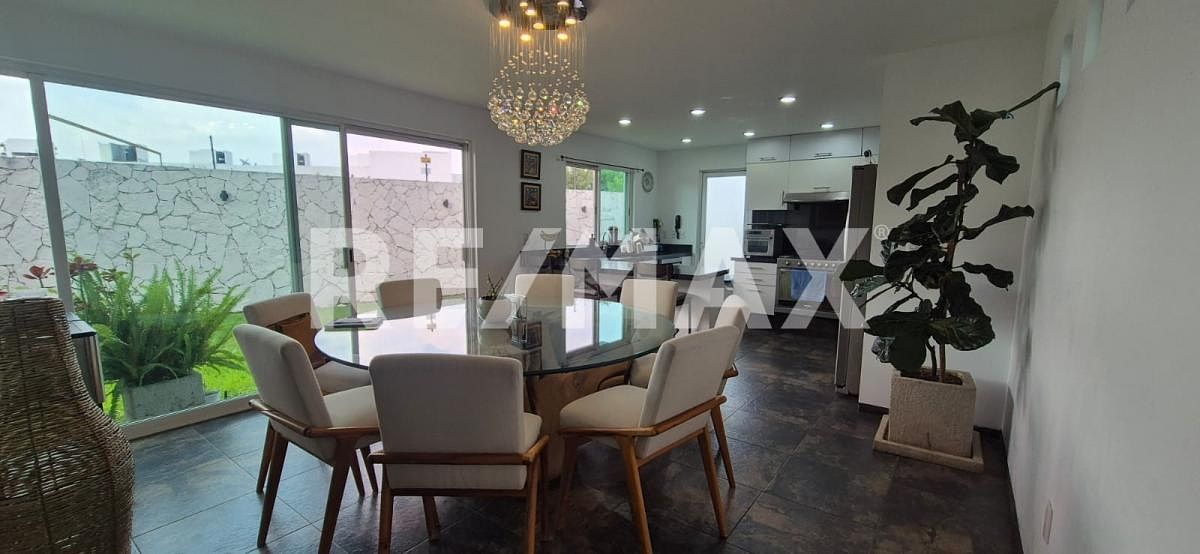 House in Gated Community in Hacienda Real Tejeda, Corregidora, photo 3 of 43