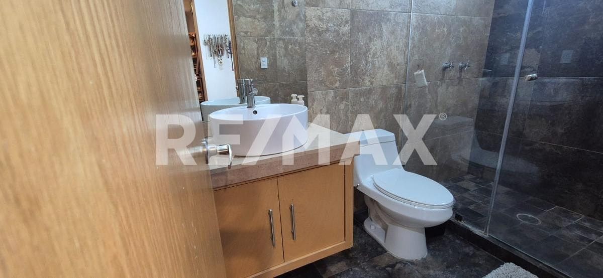 House in Gated Community in Hacienda Real Tejeda, Corregidora, photo 13 of 43