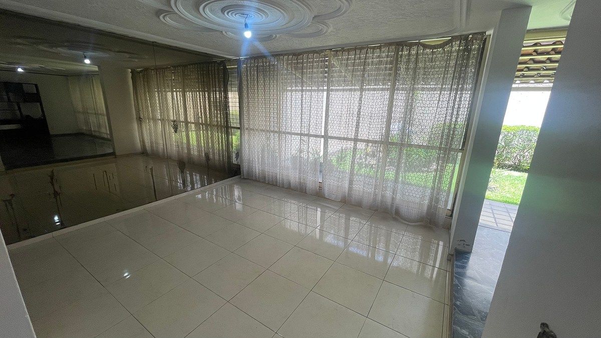 House in Lomas Del Country, Guadalajara, photo 8 of 22