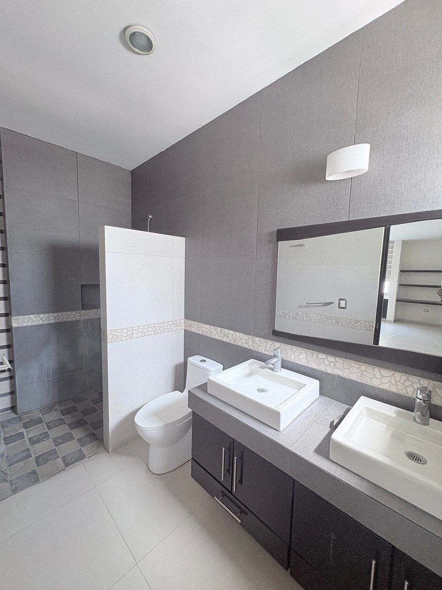 House in Gated Community in Trojes de Alonso, Aguascalientes, photo 11 of 18
