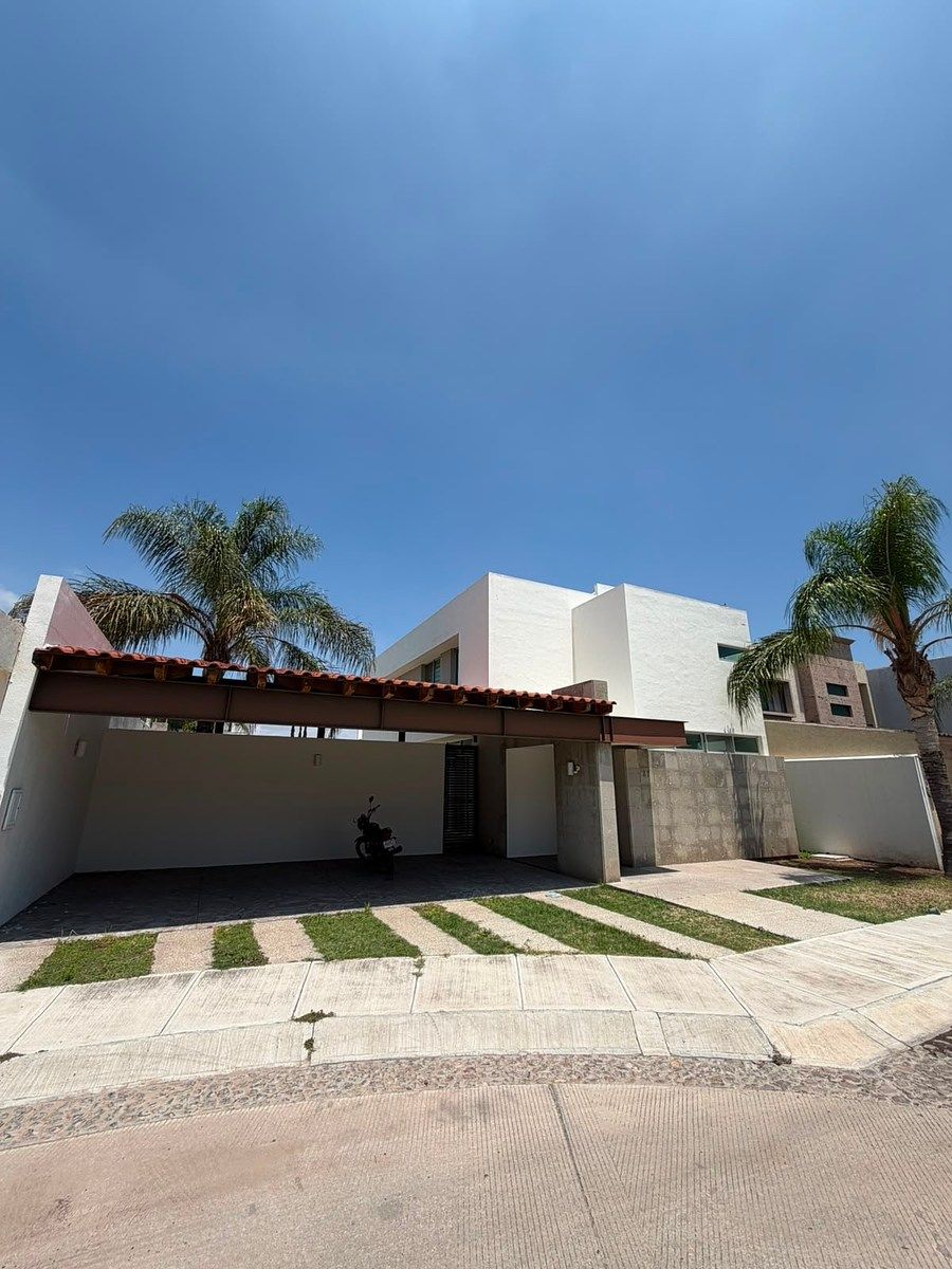 Casa en VENTA en Rinconada Cuauhtemoc, photo 1 of 18