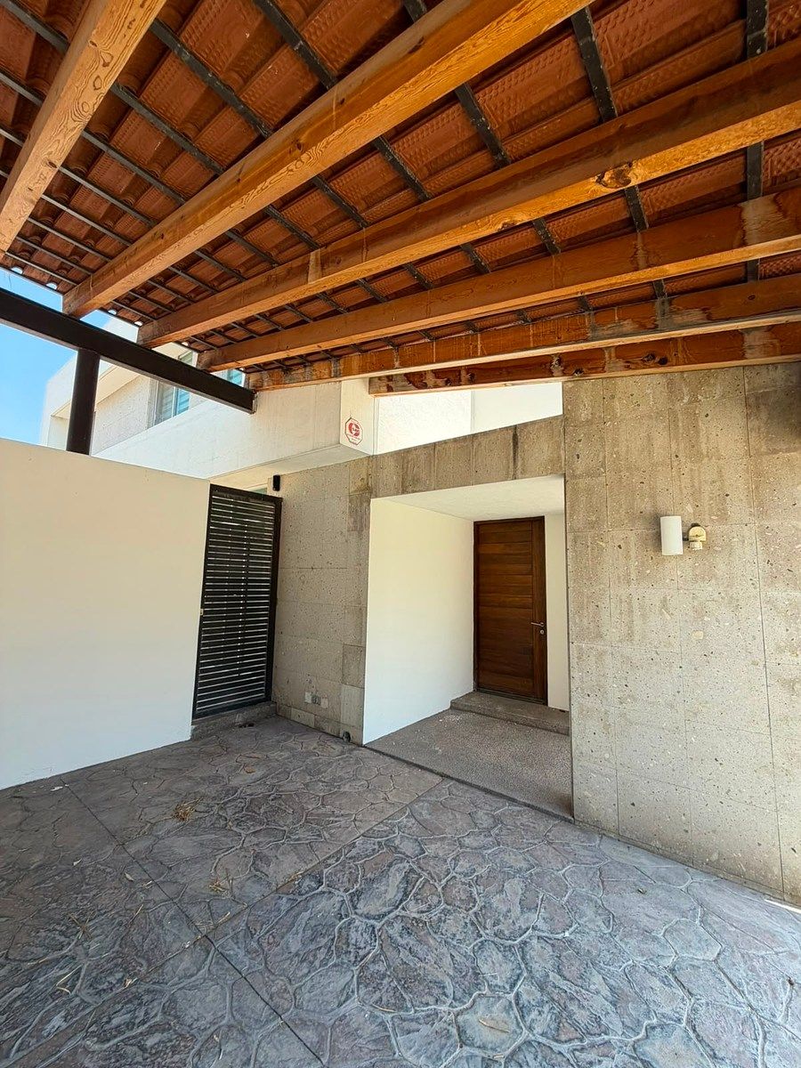 House in Gated Community in Trojes de Alonso, Aguascalientes, photo 2 of 18