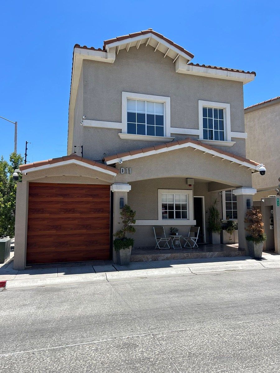 CASA EN RENTA VISTA SUR AMUEBLADA $2,200.00 dlls, foto 1 de 21
