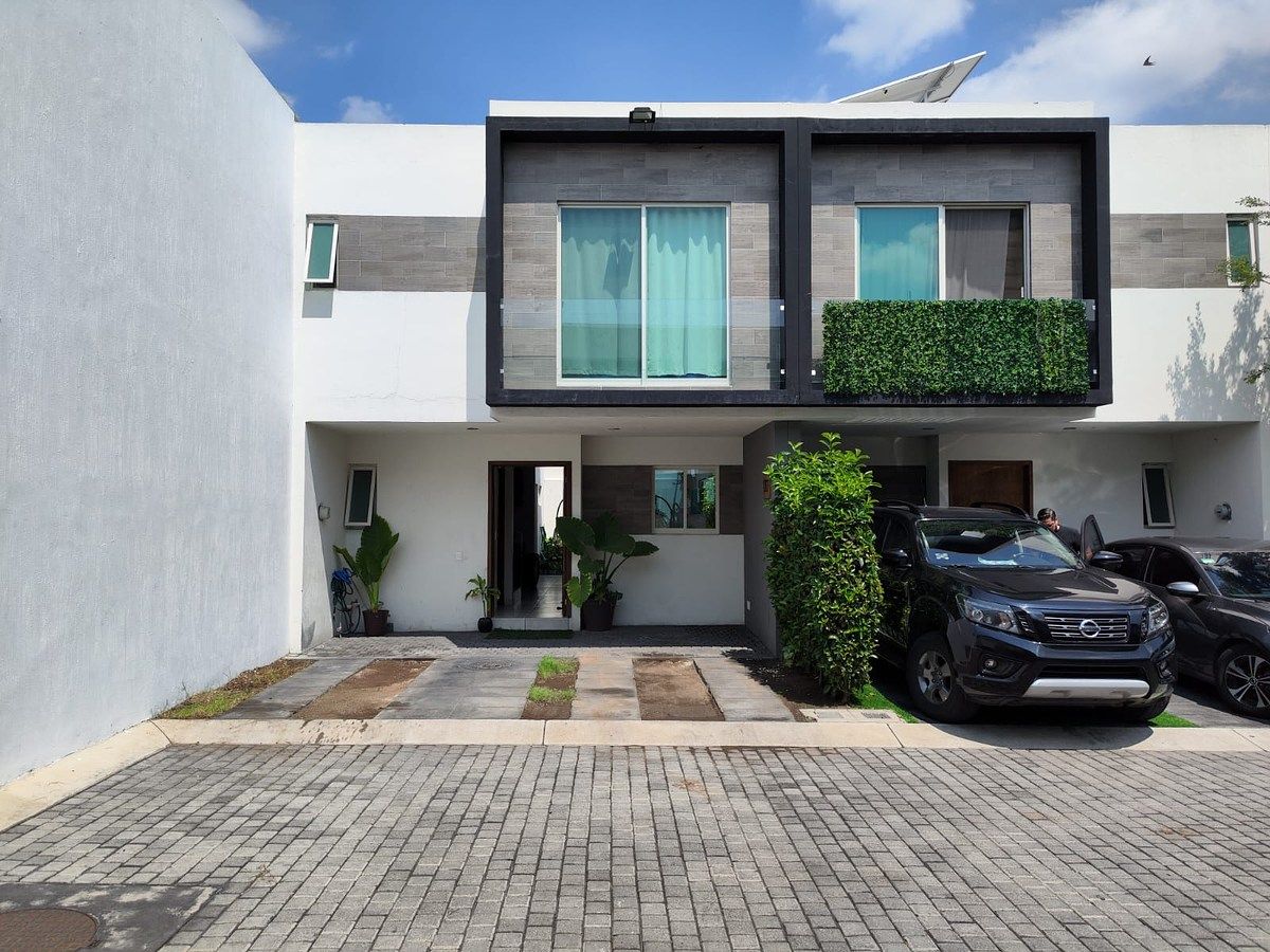 CASA EN VENTA CONDOMINIO REAL DEL VALLE, ATEMAJAC $4’600,000, foto 1 de 19