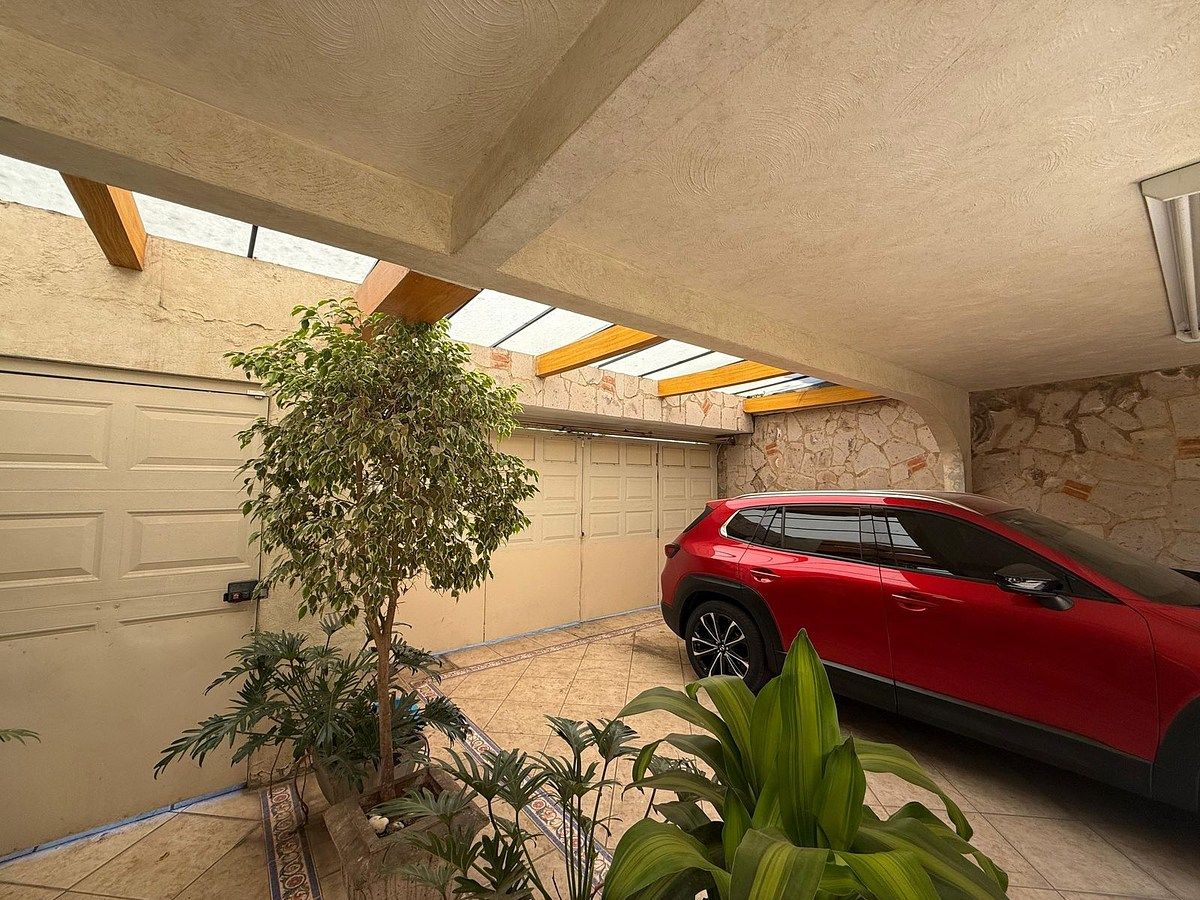 House in Colomos Providencia, Guadalajara, photo 4 of 23