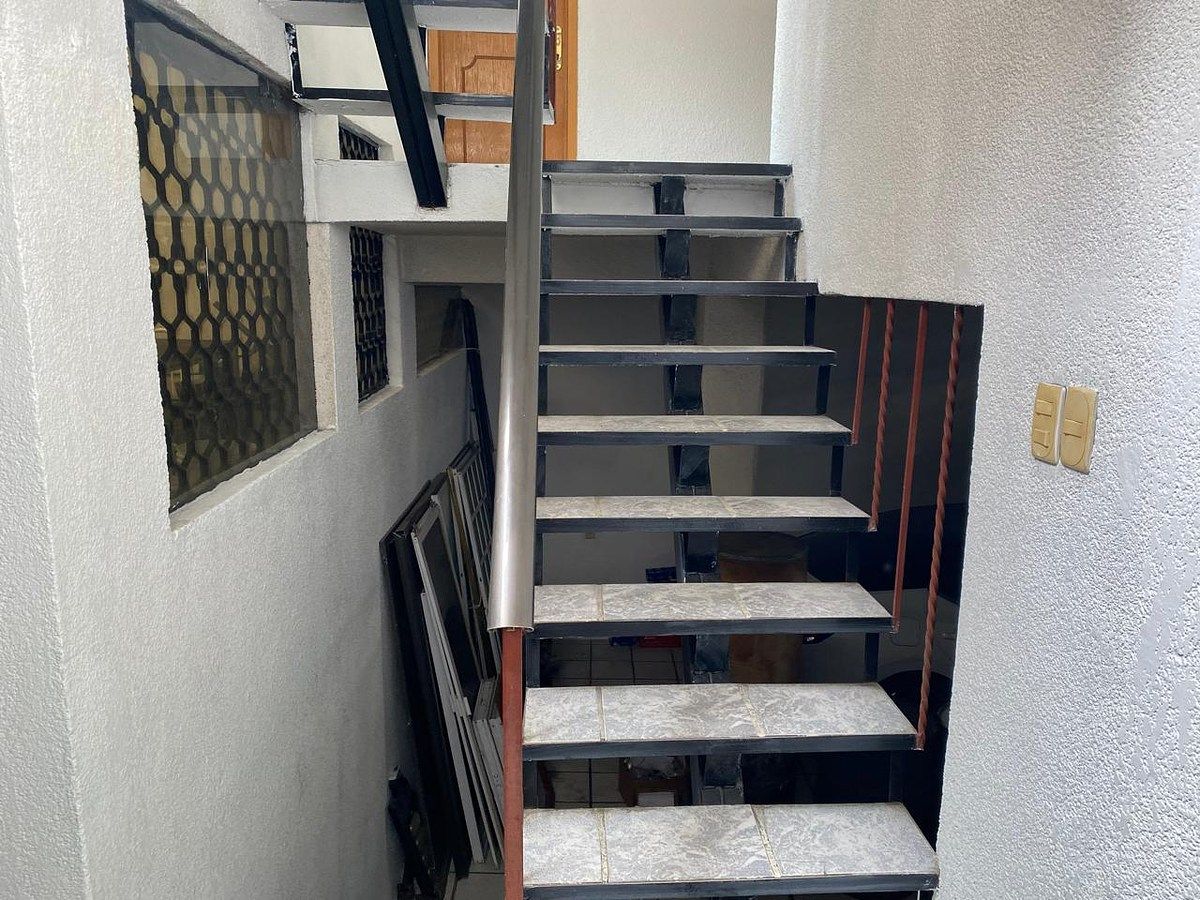 Acceso a Estacionamiento, foto 14 de 24