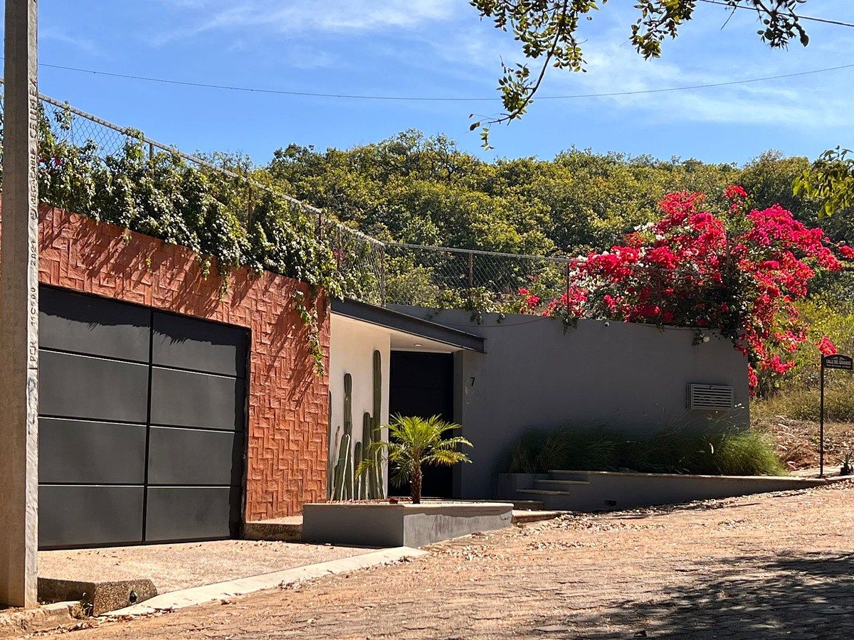 RESIDENCIA DE LUJO EN VENTA | 1,410 M2 DE TERRENO, foto 1 de 24