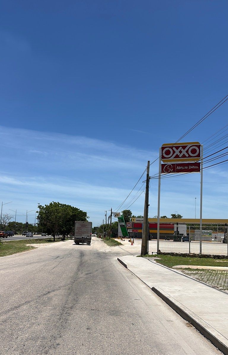 Terreno comercial en Paseos de Opichen, Mérida, foto 7 de 8