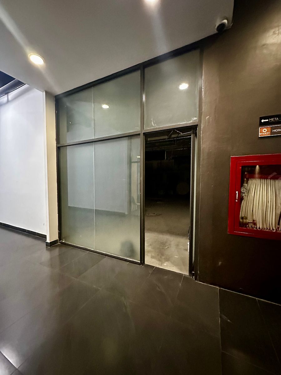 Local #12-3 Piso 2 120m2, foto 15 de 17
