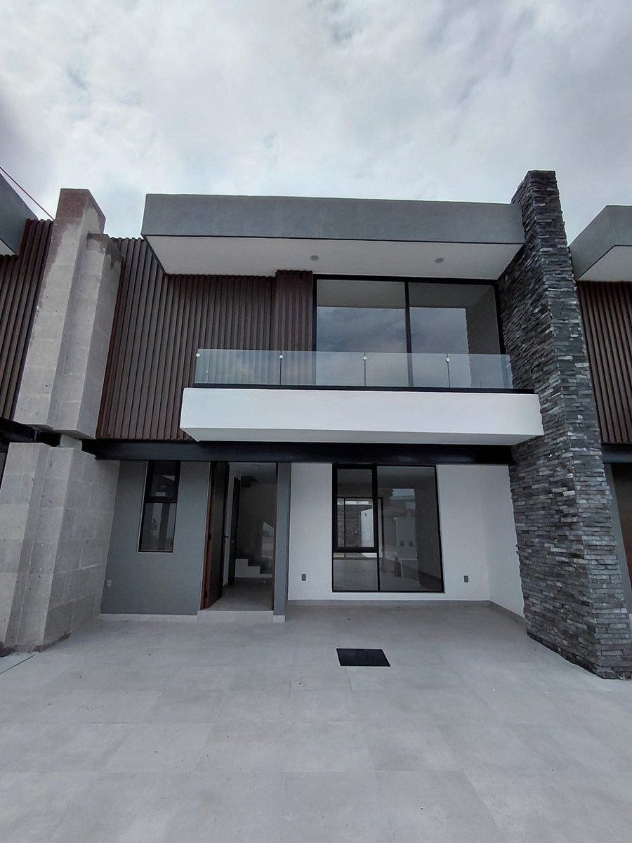 CASA EN RENTA EN RESIDENCIAL PORTAVEDRA LEÓN, photo 1 of 29