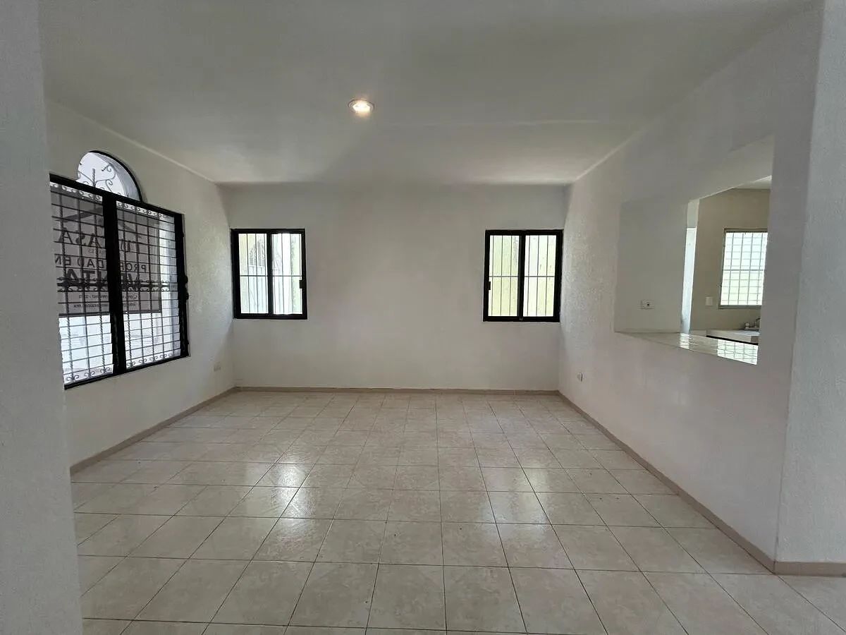 Casa en Jardines de Vista Alegre, Mérida, foto 3 de 23
