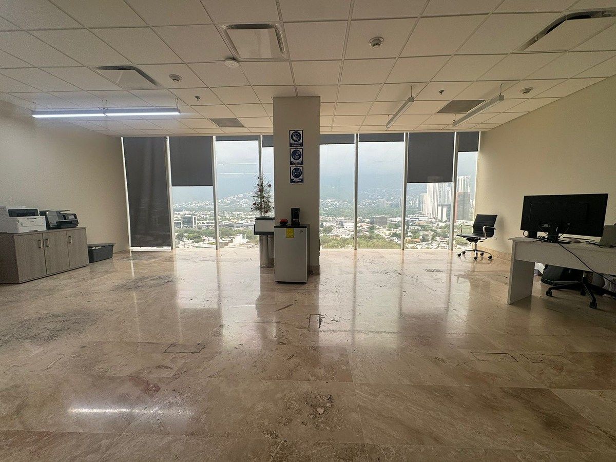 OFICINA EN RENTA, LOMA LARGA, foto 1 de 5