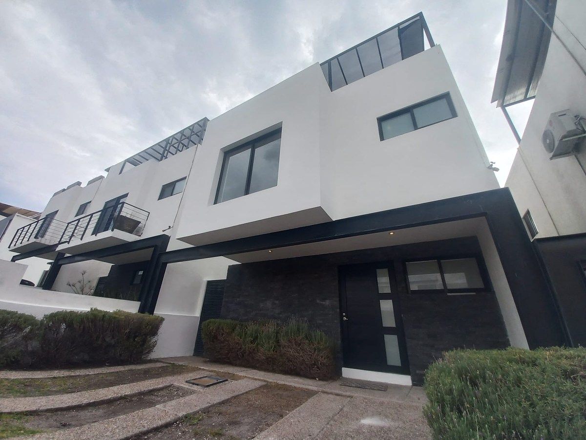 House in a private subdivision, photo 1 of 50