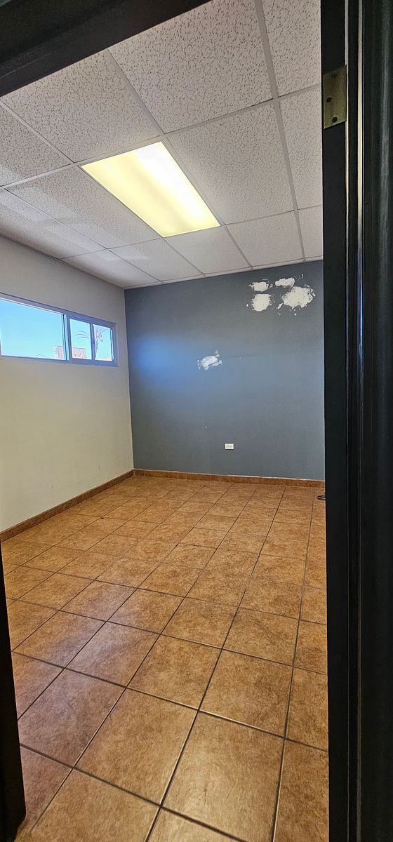 Building in Industrial, Mexicali, photo 14 of 23