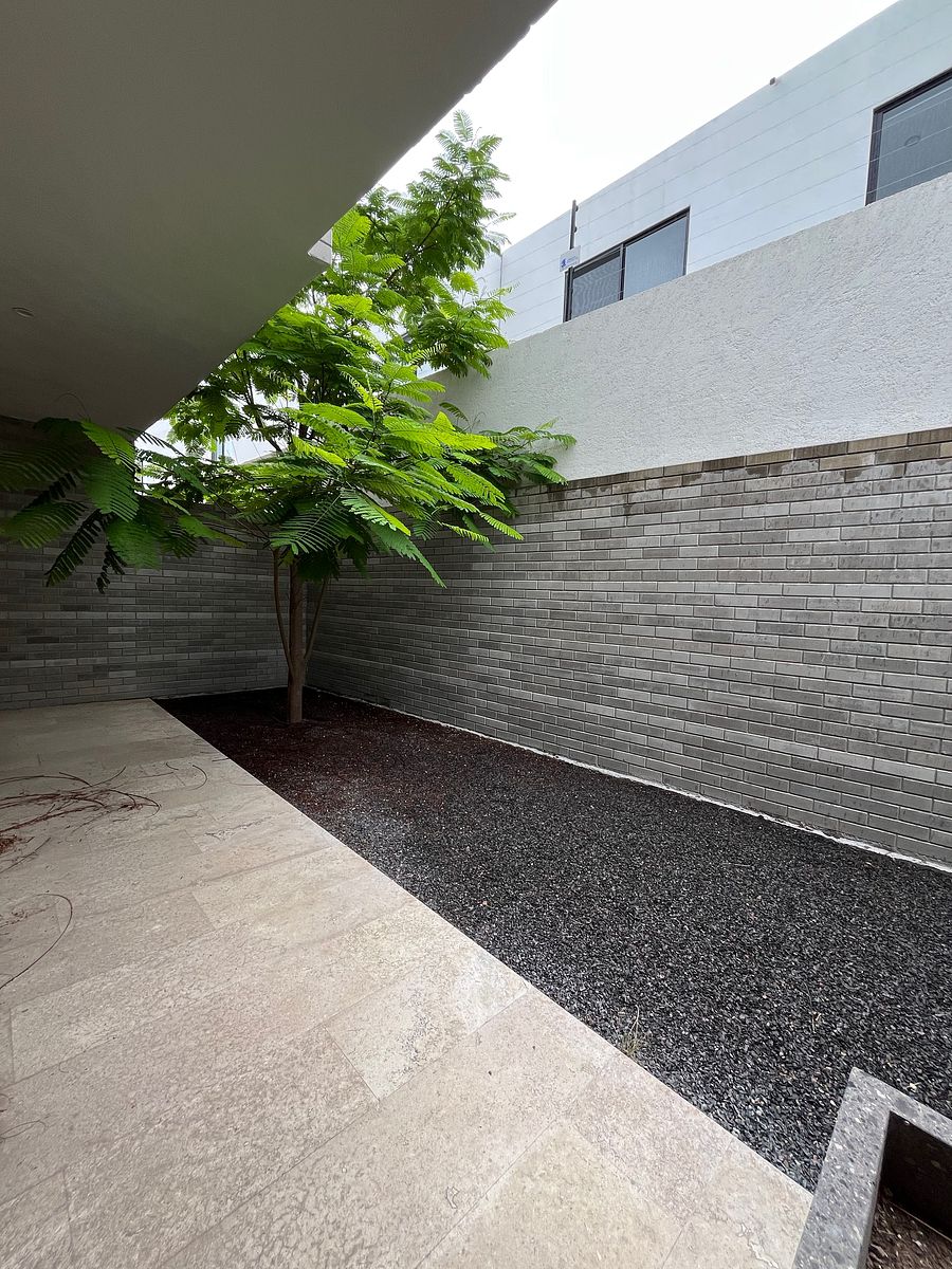 Jardín- Patio, photo 5 of 16