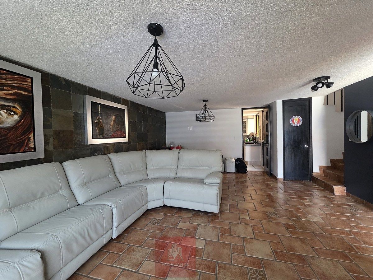 Casa en venta en Granjas Coapa, Tlalpan, de 247 m2, foto 1 de 18
