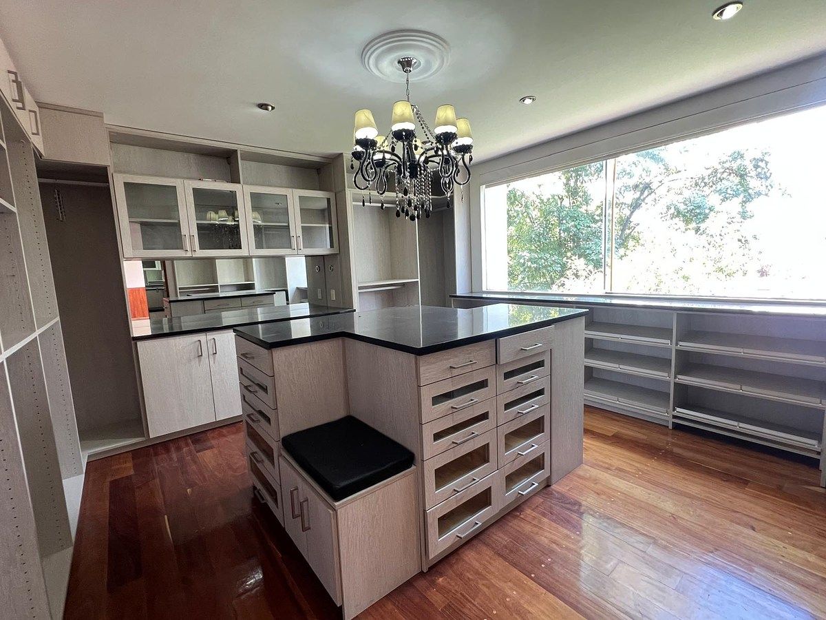 Walk-in closet — sistema completo, foto 23 de 36