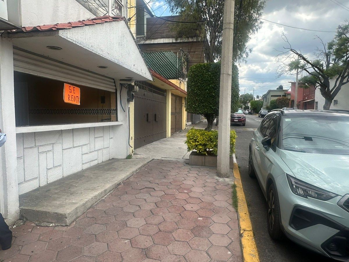 Local Comercial a pie de calle en Viveros del Valle, foto 1 de 8