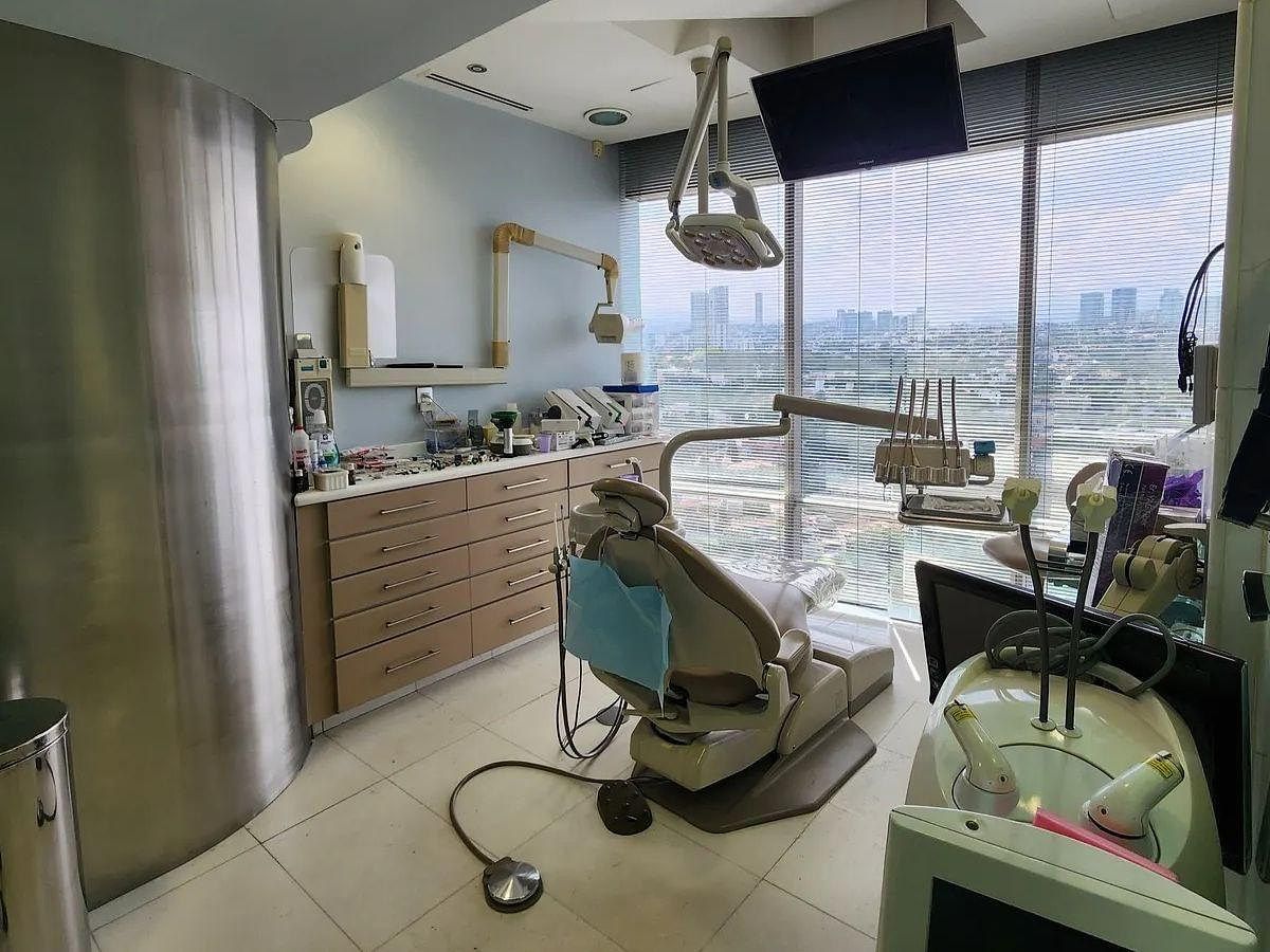 Consultorio dental en venta en clinica lomas altaa, photo 1 of 10